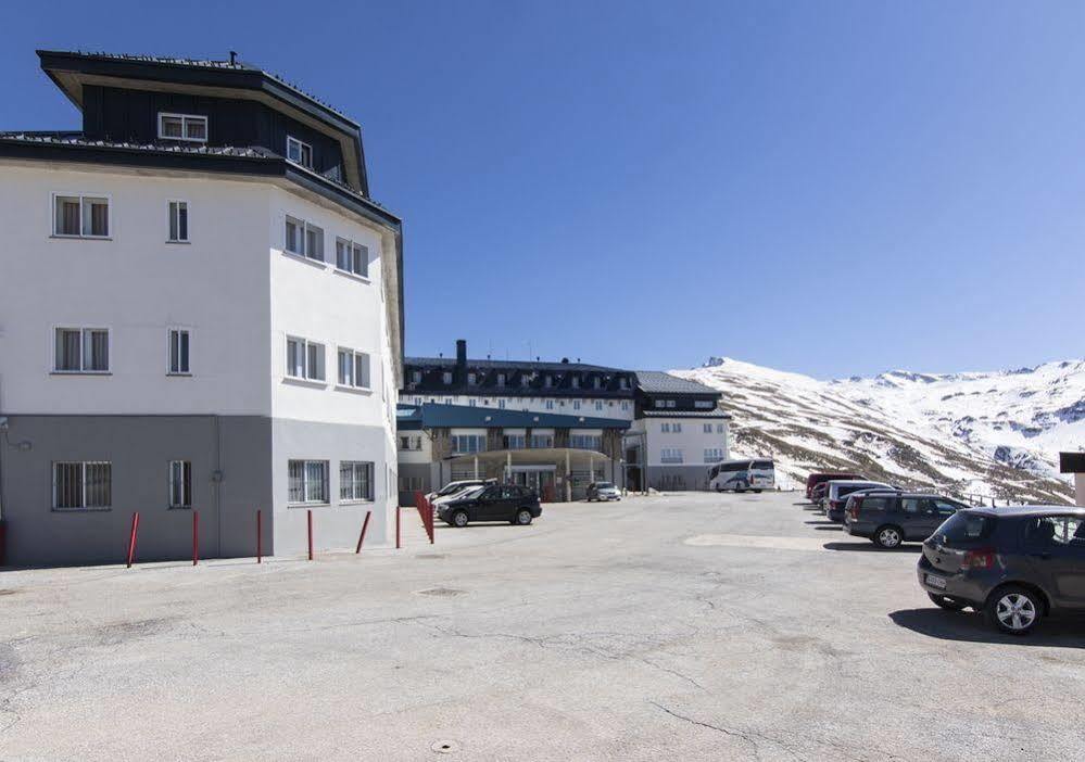 Albergue Inturjoven Sierra Nevada Exterior photo